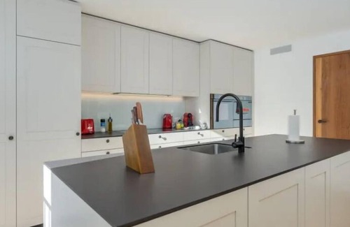Engelberg Appartement | Engelberg Four Bedroom Superior Apartment With Mountain View and Terrace2