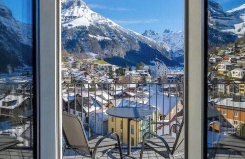 Engelberg Appartement | Engelberg Four Bedroom Superior Apartment With Mountain View and Terrace2