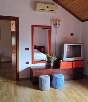 Lezhe Villa | Eni's Villa, 5km From Shengjini Beach