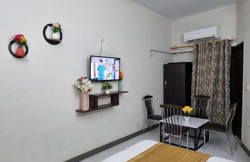 Gulshan-e-Iqbal Appartement | Eniter Two Bedrooms Luxry Apartment