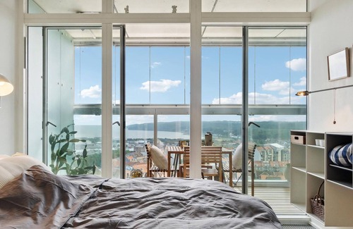 Aarhus C Appartement | Enjoy a beautiful vacation by the sea in this inviting vacation apartment.