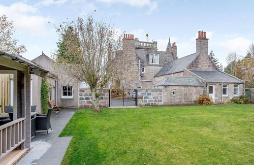 Ballater Cottage | 6 bedroom accommodation in Ballater