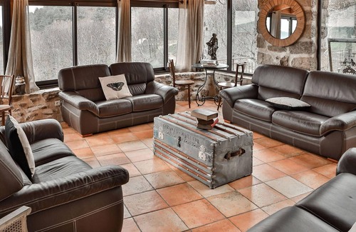 Saint-Fortunat-sur-Eyrieux Maison | Enjoy a magnificent mountain panorama in this luxury vacation home with pool and sauna.