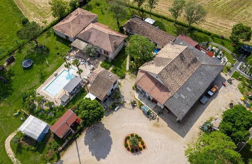 Septfonds Maison | Enjoy a relaxing and pleasant vacation in this tasteful and individual vacation apartment.