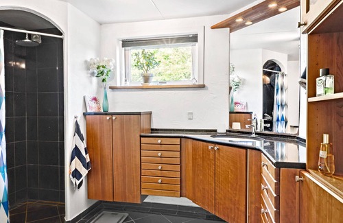 Daugard Maison | Enjoy a relaxing holiday in this holiday home with sea views near Vejle Fjord.
