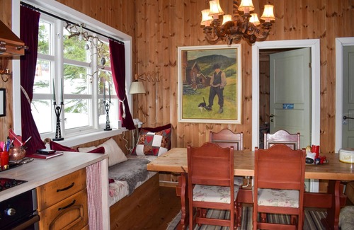 Lardal Municipality Maison | Enjoy an active vacation on Omholtfjell in this cozy cabin.