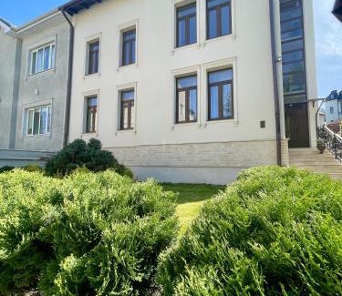 Cluj-Napoca Appartement | Enjoy Apartments - Central Villa Retreat