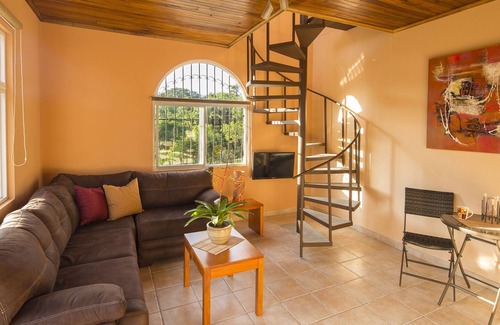 Ciudad Colon Maison | Profitez du beau temps dans un espace merveilleux. Parfait pour les snowbirds