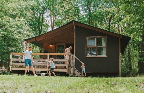 Beerze Cabine | Enjoy camping with the ultimate in glamping comfort!