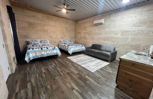 Fluvanna Maison | Enjoy Lake Alan Henry in Justiceburg Texas in one of our 5 Bungalows