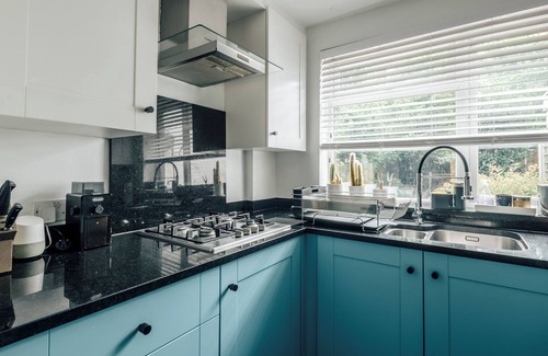 Wood Street Maison | Enjoy our home with a cute garden near Wood Street, Walthamstow E17