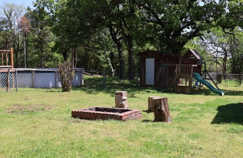 Lincoln County Maison | Enjoy our peaceful and quiet farmhouse with family or friends!