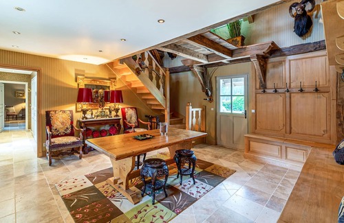 Nouan-le-Fuzelier Maison | Enjoy privacy and luxury in this villa on a beautiful estate.