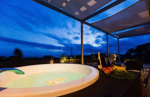 Sakimotobu Villa | Enjoy "slowly". Cy MOTOBU