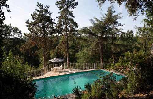 Serignac Cabine | Enjoy spring at Chateau de Monbrison, apartment for four guests