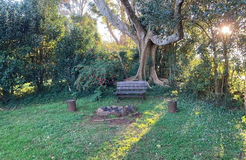 Wootha Maison | Enjoy stunning views of the Glasshouse Mountains and the rolling countryside