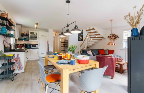 Glowe Maison | Profitez de l'automne sous le toit de chaume - près de la plage, confortable, Wi-Fi, sauna, dog willk.