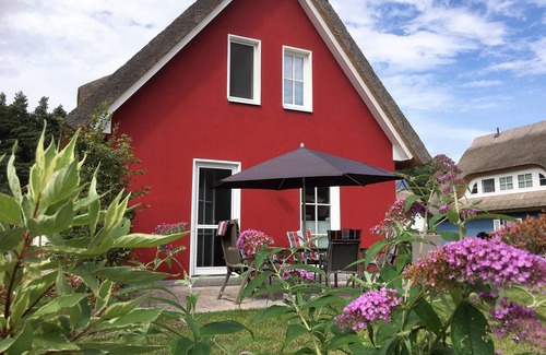 Glowe Maison | Profitez de l'automne sous le toit de chaume - près de la plage, confortable, Wi-Fi, sauna, dog willk.