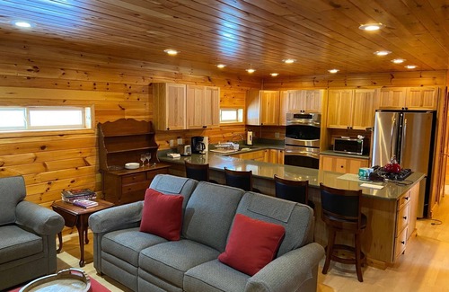 New Milford Maison | Enjoy the fall foliage and all its splendor in the Endless Mountains!