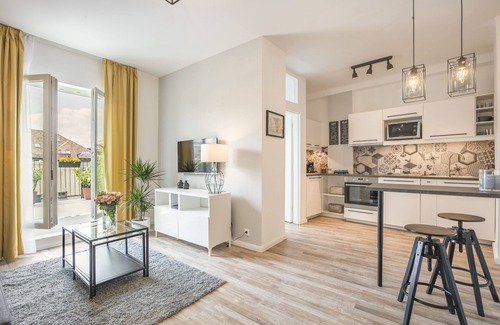 Istvanmezo Appartement | Profitez de la grande terrasse de votre nouvel appartement près du parc de la ville!