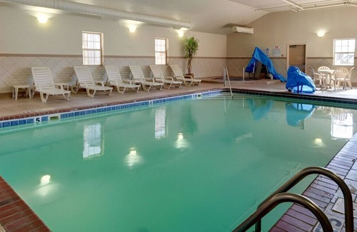 Fort Smith Maison | Enjoy the Modern & Elegant Designed King Room!