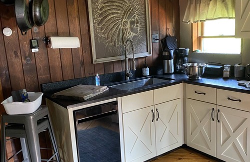 Antes Fort Cottage | Ski & Stay!! Enjoy the ski slopes just minutes away and this cozy getaway!