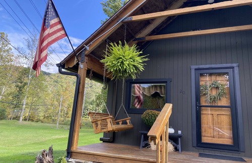 Antes Fort Cottage | Ski & Stay!! Enjoy the ski slopes just minutes away and this cozy getaway!