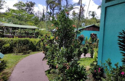 Katira Hôtel | Profitez de la nature à la Posada Río Celeste La Amistad