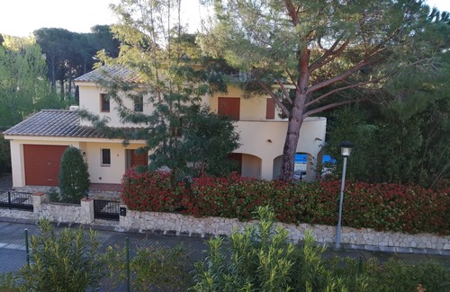 Calonge Villa | Profitez de la paix avec le confort de la maison dans une belle région.
