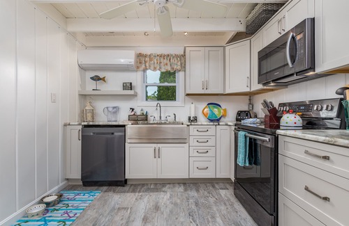 Rehoboth by the Sea Cottage | Récemment rénové, à quelques pas de la plage et des chiens!