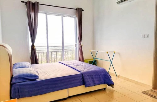 Nilai Appartement | Enjoy the sunset @ Bright mesahill condo