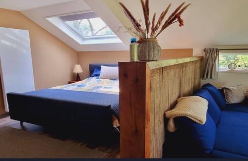 Bantega Lit Et Petit-Déjeuner | Enjoy the tranquility of the Frisian countryside at Sleeping at Bonanza