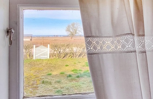 Morbylanga Maison | Enjoy the tranquillity and idyll during a lovely break in this holiday home with historical flair.