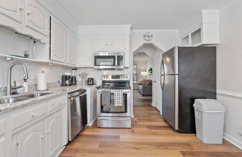 Chic's Beach Maison | Enjoy this charming Virginia Beach unit steps to the beach & updated throughout!