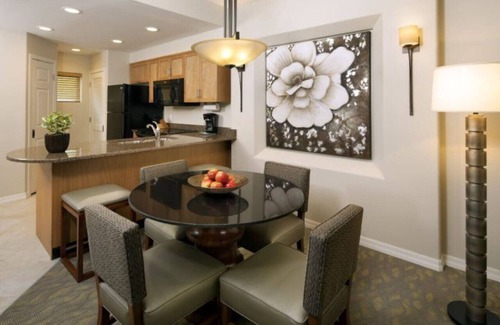 North Scottsdale Appartement | Enjoy two outdoor pools in this resort setting 1BD resort condo