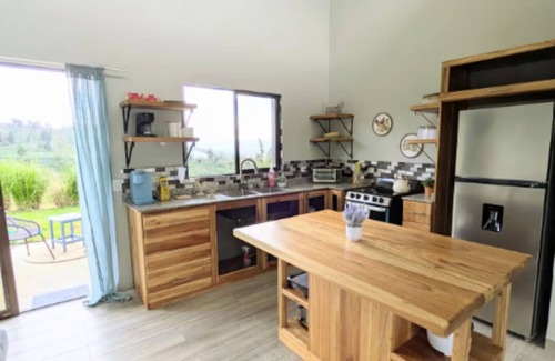 Roble Maison | Enjoy views and serenity in the coffee-filled mountains of Poas, Costa Rica.