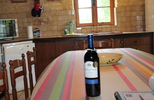 Montgesty Cottage | Profitez de vos vacances dans un gîte de charme avec grande piscine dans le Lot