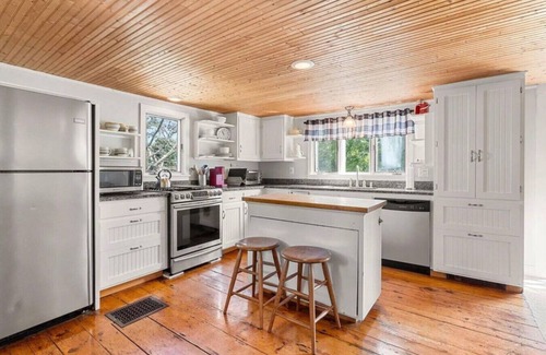 Hampton Falls Maison | Enjoy your own home in Hampton Falls!