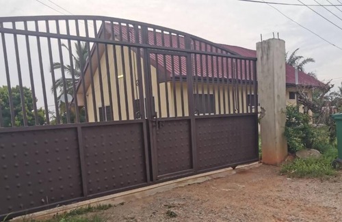 Cape Coast Appartement | Enjoy your stay in a cozy quiet, clean, spacious and serene space..