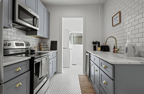 Kessler Maison | Enjoyable 3-bedroom house with AC in vibrant Dallas