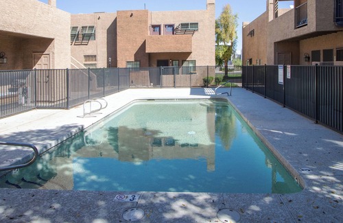 Tempe Maison | Enjoyable Lemon themed townhome with AC in vibrant Tempe