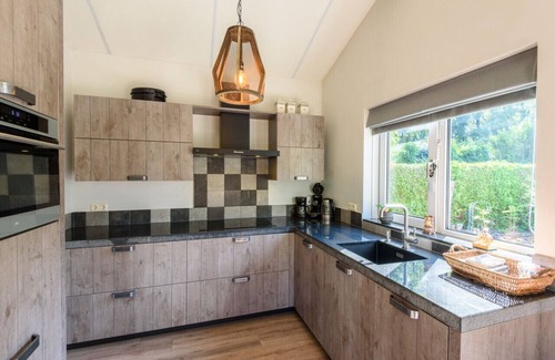 Krachtighuizen Maison | Enjoying peace and nature right by the forest
