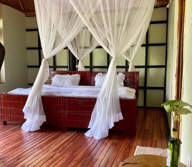 Kasese Hôtel | Enshama Game Lodge and Campsite