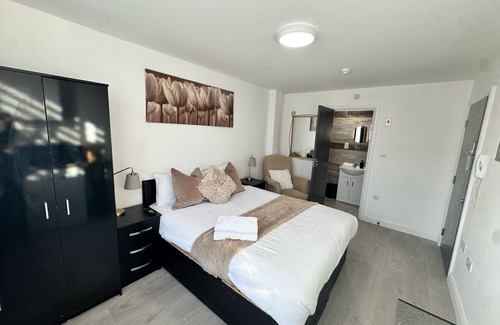 Lower Edmonton Lit Et Petit-Déjeuner | Ensuite Deluxe Room with Shower