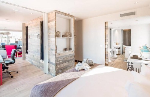la Vila de Gracia Lit Et Petit-Déjeuner | Ensuite rooms in Gràcia and near the Sagrada Familia! Perfect for big groups!