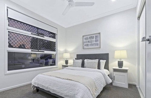 Pallara Maison | Ensure Room x Private Bathroom