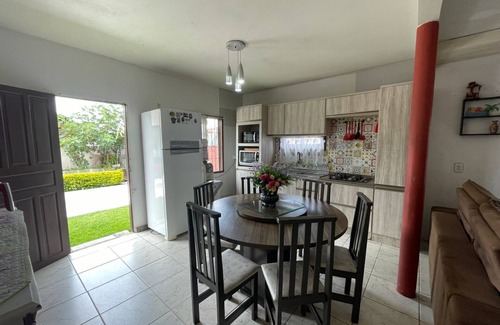 Alto Ribeirao Leste Maison | Entire 2 bedroom house close to Campeche beach and Morro das Pedras