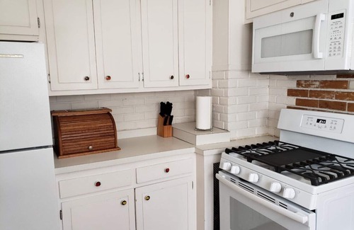 Fargo Maison | Entire 2 bedroom home, near downtown Fargo, NDSU, and Fargo Dome!