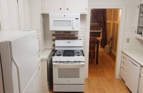 Fargo Maison | Entire 2 bedroom home, near downtown Fargo, NDSU, and Fargo Dome!