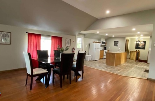 Arkona Maison | ENTIRE 2-BEDROOM TOWNHOUSE ON A RUSTIC FARM, 20 Minutes from GrandBend!